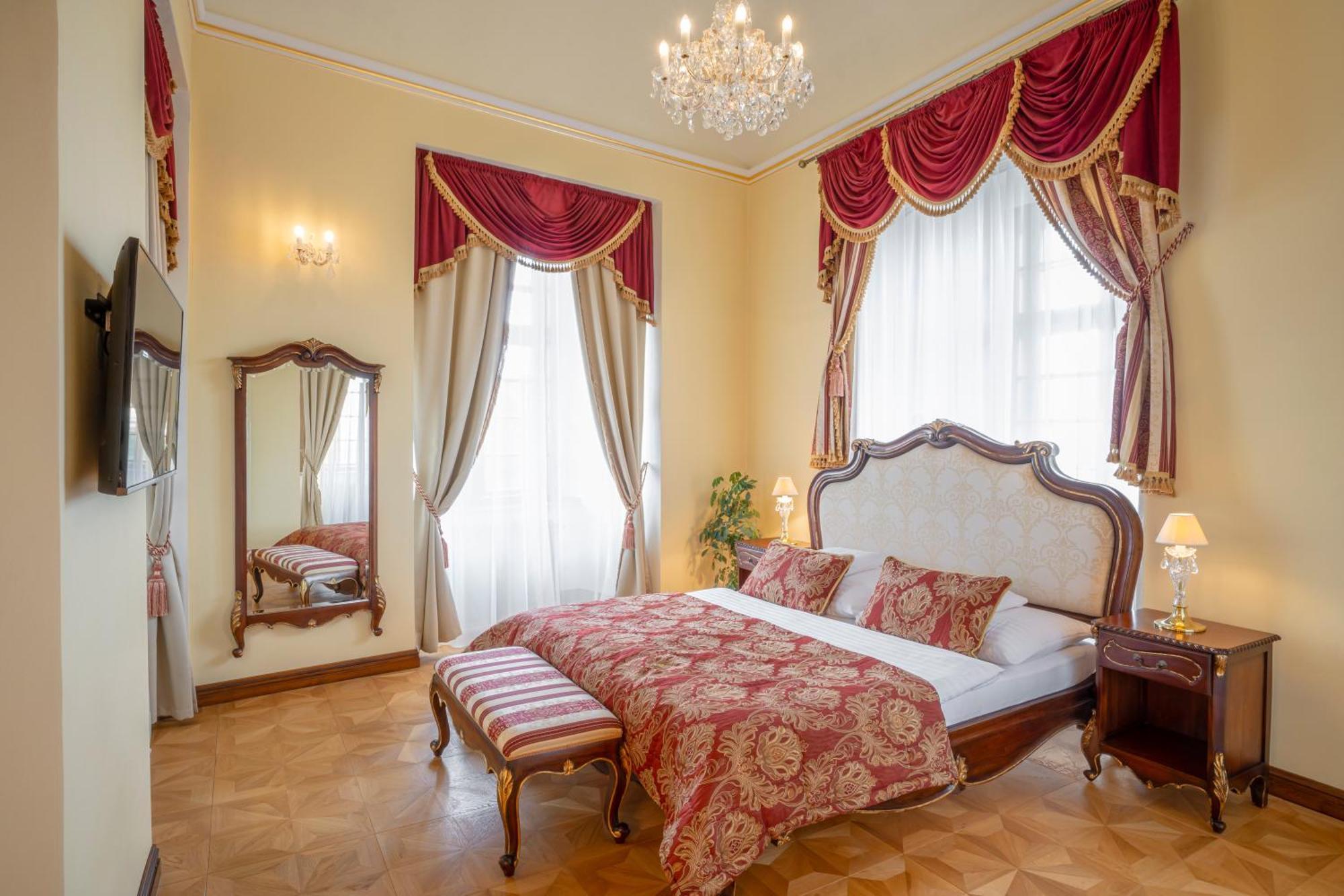 Galicia Nueva, Castle Hotel Lučenec 외부 사진